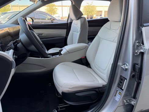 Certified 2026 Hyundai Tucson SE FWD image 23