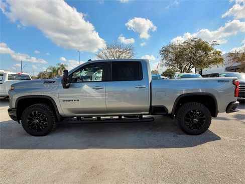 Used 2025 Chevrolet Silverado 2500 LT w/ Trail Boss Package image 4