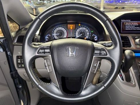 Used 2011 Honda Odyssey Touring Elite image 25