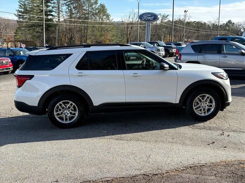 New 2026 Ford Explorer Active image 3