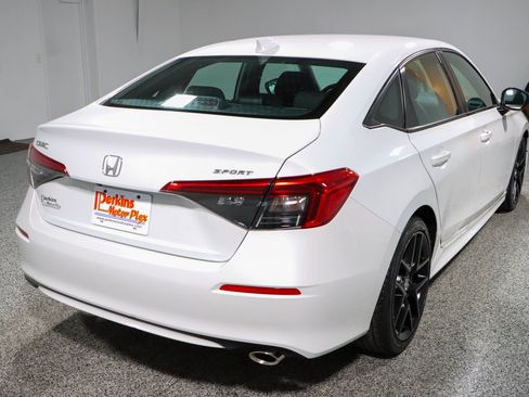 Used 2023 Honda Civic Sport image 7