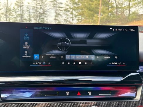 New 2026 BMW M5 Base image 18