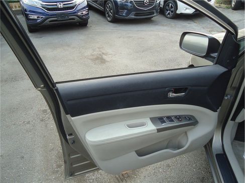 Used 2007 Toyota Prius w/ Pkg 6 FWD image 10