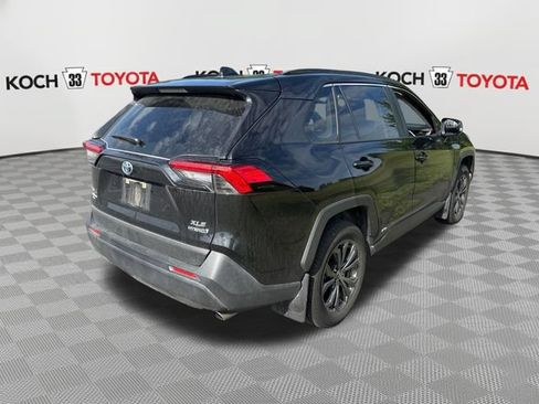 Used 2023 Toyota RAV4 XLE Premium AWD/4WD image 8