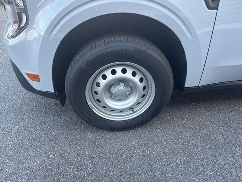 New 2025 Ford Maverick XL image 10