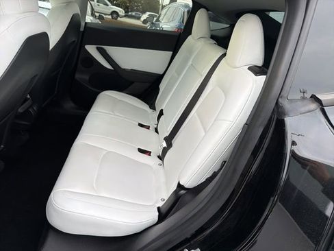 Used 2020 Tesla Model Y Long Range image 24