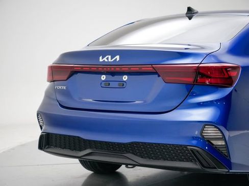 Used 2023 Kia Forte LXS FWD image 7