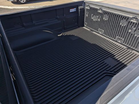 New 2026 Nissan Frontier SV image 8