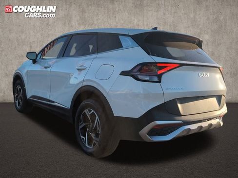 Used 2023 Kia Sportage LX image 5