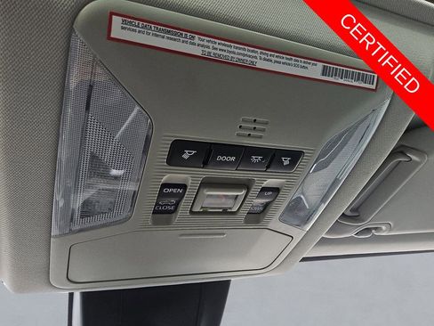 Used 2021 Toyota RAV4 XLE Premium image 31