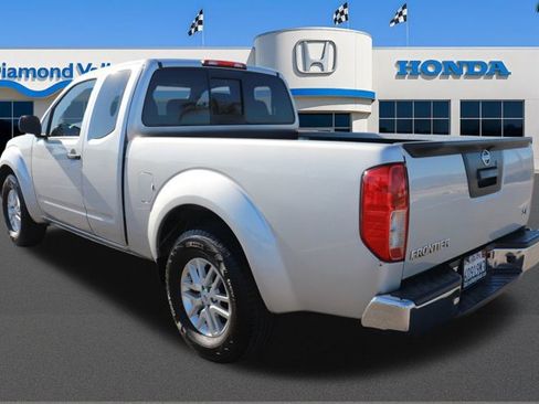 Used 2016 Nissan Frontier SV image 4