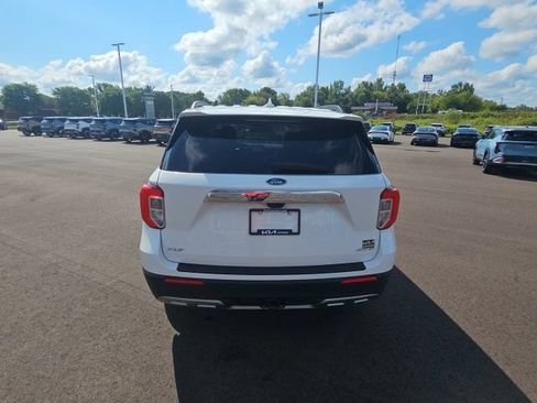 Used 2023 Ford Explorer XLT w/ Equipment Group 202A AWD/4WD image 7