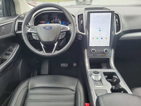 Certified 2022 Ford Edge SEL w/ Convenience Package AWD/4WD image 12