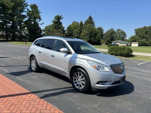 Used 2017 Buick Enclave Leather FWD image 3