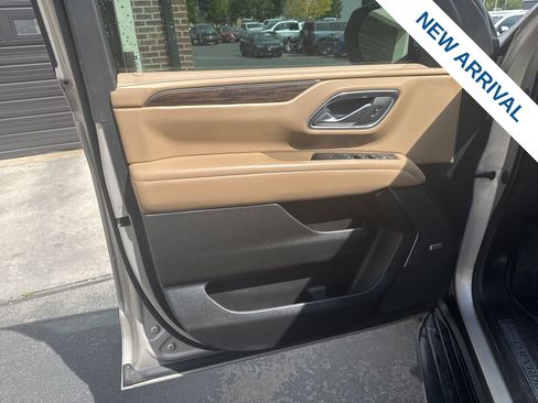 Used 2022 Chevrolet Suburban Premier AWD/4WD image 20