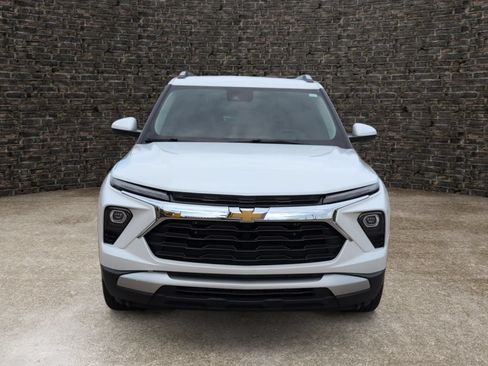 Used 2024 Chevrolet TrailBlazer LT w/ LT Cold Weather Package FWD image 4