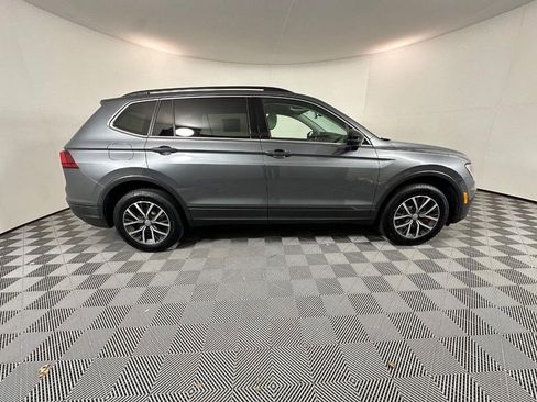 Used 2019 Volkswagen Tiguan SE image 2