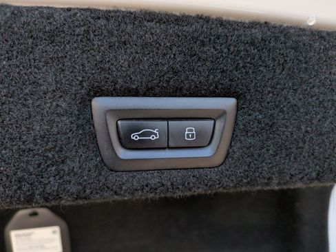 Certified 2023 BMW 760i xDrive w/ Executive Package image 41