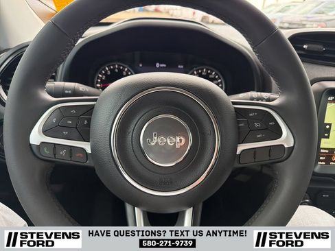 Used 2023 Jeep Renegade Altitude AWD/4WD image 20