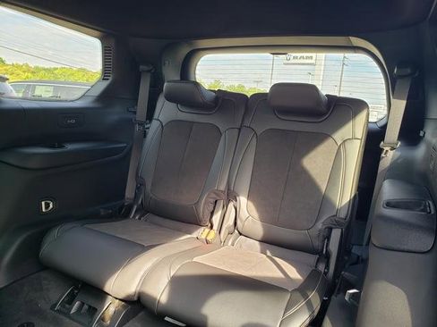 New 2025 Jeep Grand Cherokee L Laredo image 15