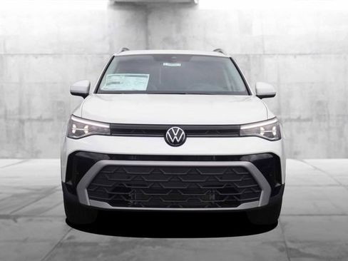 New 2026 Volkswagen Taos SE AWD/4WD image 4