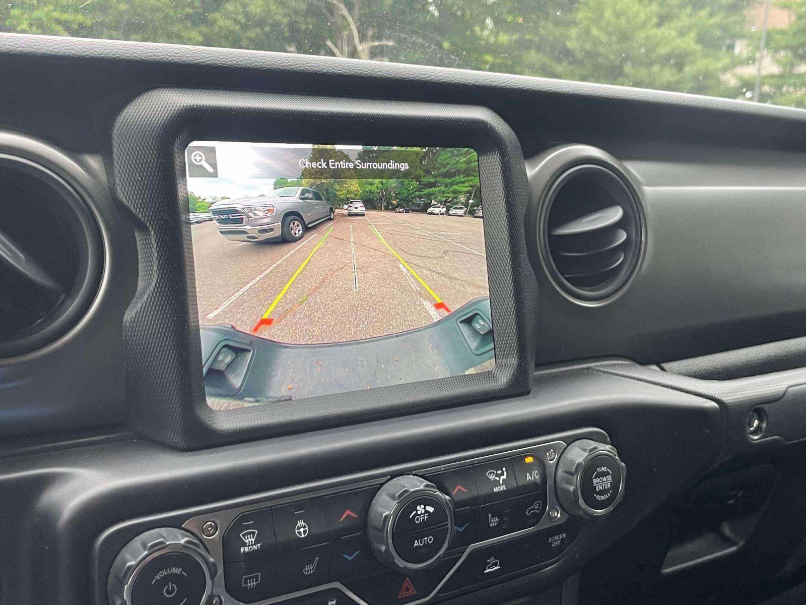 Used 2022 Jeep Gladiator Sport AWD/4WD image 28
