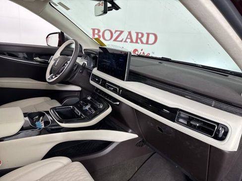 Certified 2023 Lincoln Nautilus Black Label w/ Class II Trailer Tow Package image 17