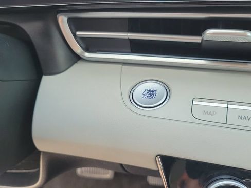 Used 2024 Hyundai Elantra Limited FWD image 23