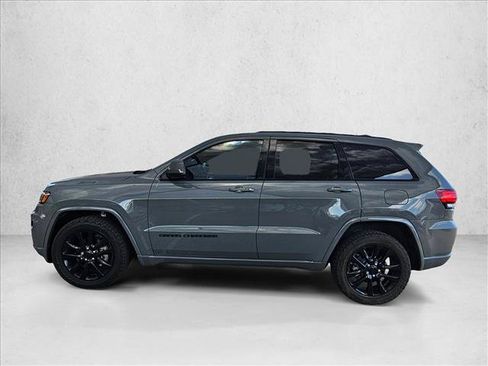 Used 2020 Jeep Grand Cherokee Altitude AWD/4WD image 8