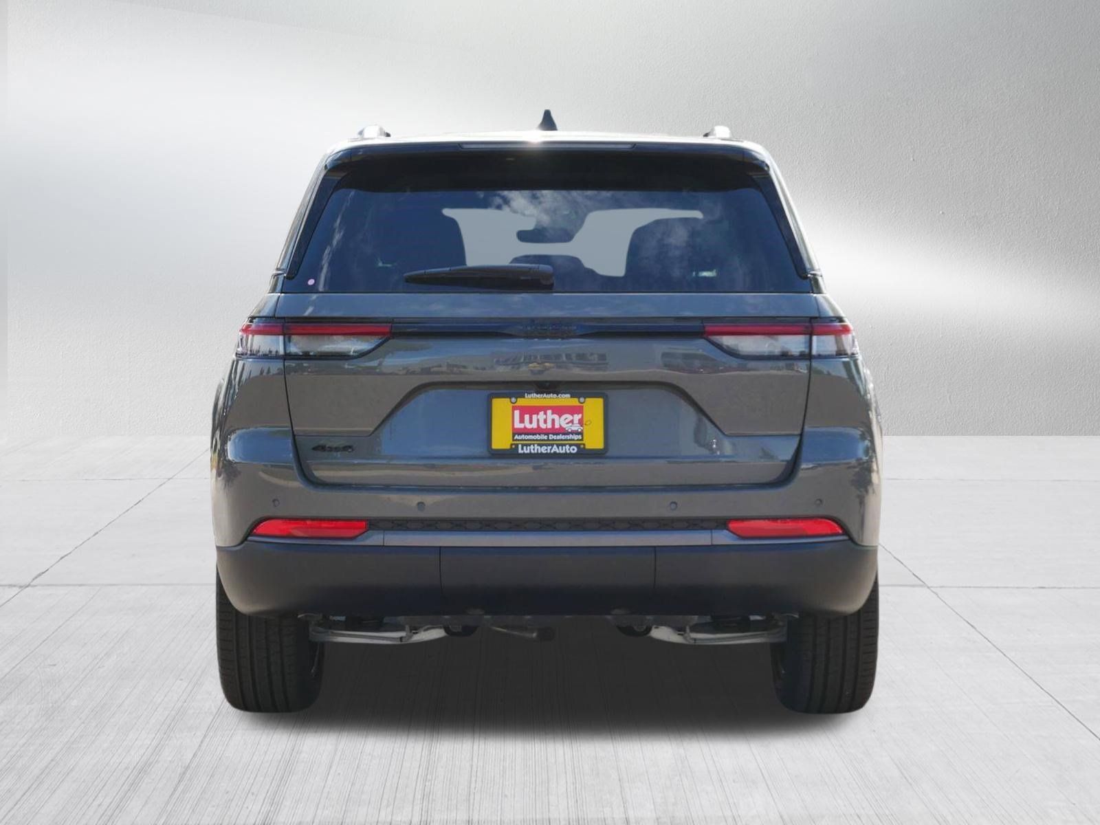 New 2027 Jeep Grand Cherokee Limited AWD/4WD image 6