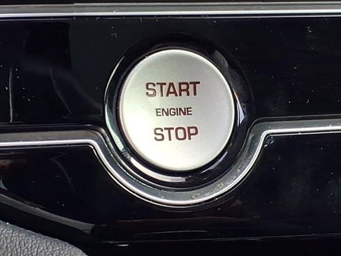 Used 2020 Jaguar F-PACE Prestige image 6