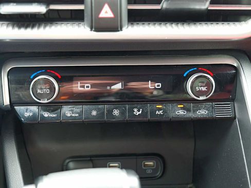 Used 2024 Kia K5 GT-Line w/ GT-Line Premium Package image 17