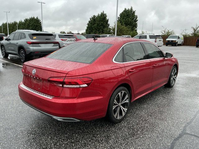 Used 2021 Volkswagen Passat 2.0T SE FWD image 9