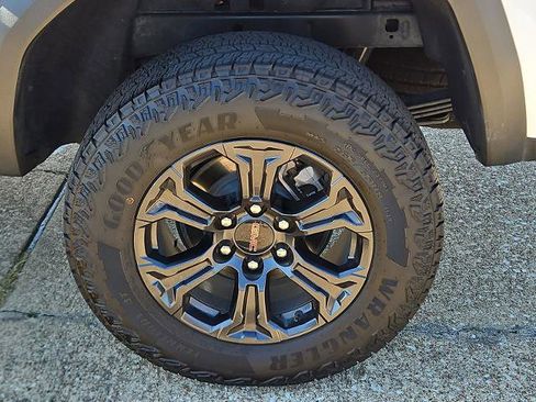 Certified 2024 GMC Canyon Elevation w/ Trailering Package image 30