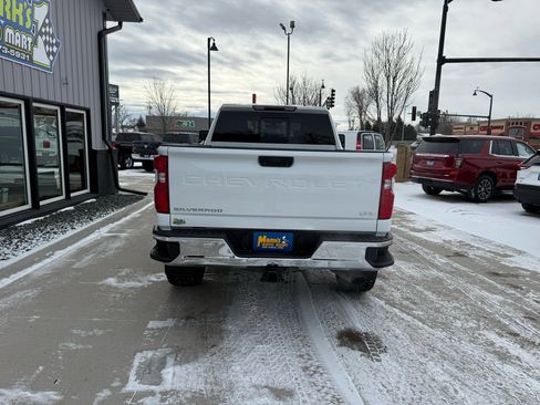 Used 2021 Chevrolet Silverado 2500 LTZ w/ LTZ Convenience Package image 5
