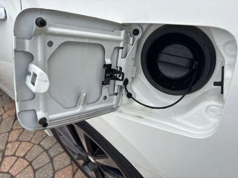 Used 2018 Nissan Altima 2.5 SV image 38