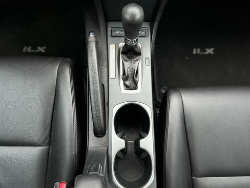 Used 2018 Acura ILX FWD image 15