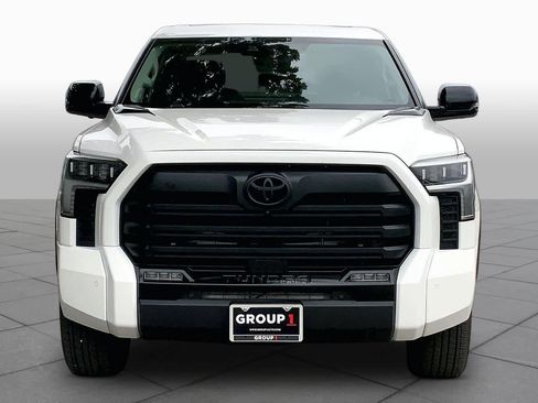 Used 2024 Toyota Tundra Limited AWD/4WD image 4