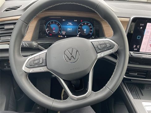 New 2026 Volkswagen Atlas SE image 27