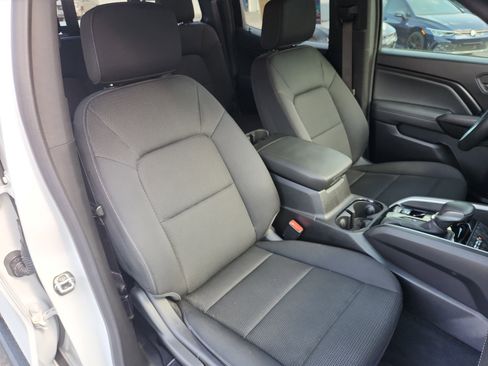 Used 2024 Chevrolet Colorado LT w/ LT Convenience Package II image 34