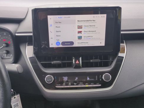 Used 2024 Toyota Corolla LE image 16