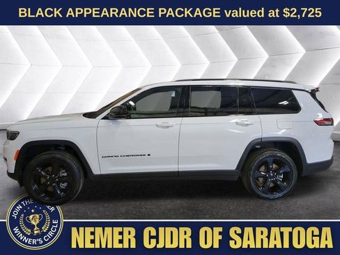 Used 2025 Jeep Grand Cherokee L Limited w/ Luxury Tech Group II image 3
