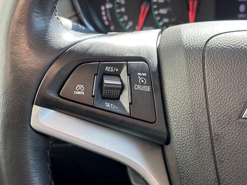 Used 2018 Chevrolet Trax LT w/ LT Convenience Package FWD image 30