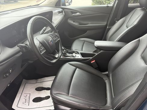 Used 2024 Buick Encore GX Sport Touring AWD/4WD image 12