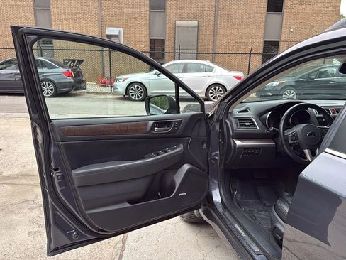 Used 2015 Subaru Outback 2.5i Limited AWD/4WD image 15