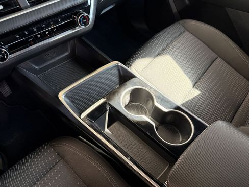 Used 2025 Chevrolet Equinox LT image 40