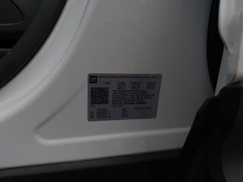 Used 2024 GMC Terrain SLT AWD/4WD image 33