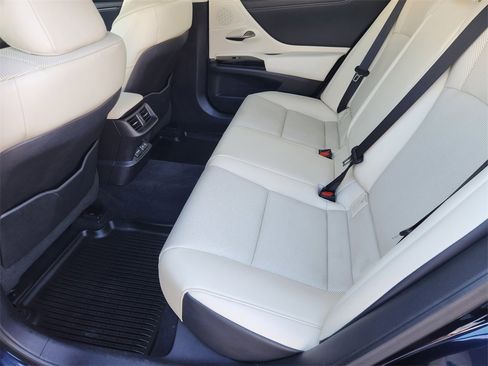 Used 2022 Lexus ES 250 w/ Premium Package image 30