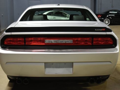 Used 2008 Dodge Challenger SRT8 image 9