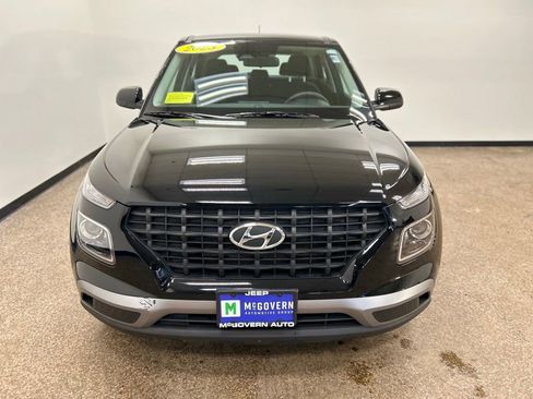 Used 2023 Hyundai Venue SE image 10